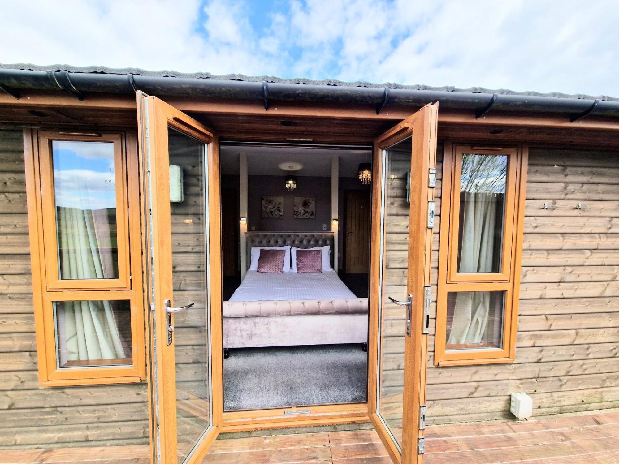 Torridon 1 With Private Hot Tub - Fife - Loch Leven - Lomond Hills- Pet Friendly Villa Kelty Exteriör bild