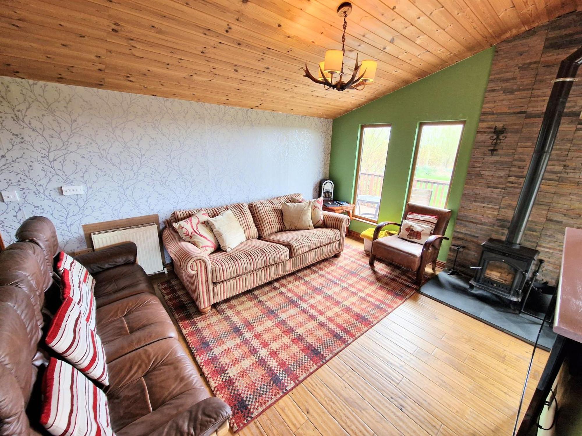 Torridon 1 With Private Hot Tub - Fife - Loch Leven - Lomond Hills- Pet Friendly Villa Kelty Exteriör bild